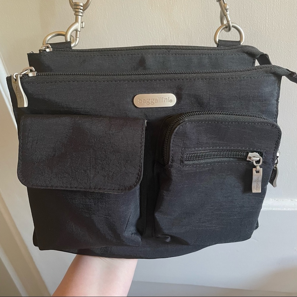 Baggallini Crossbody Travel Bag in Black